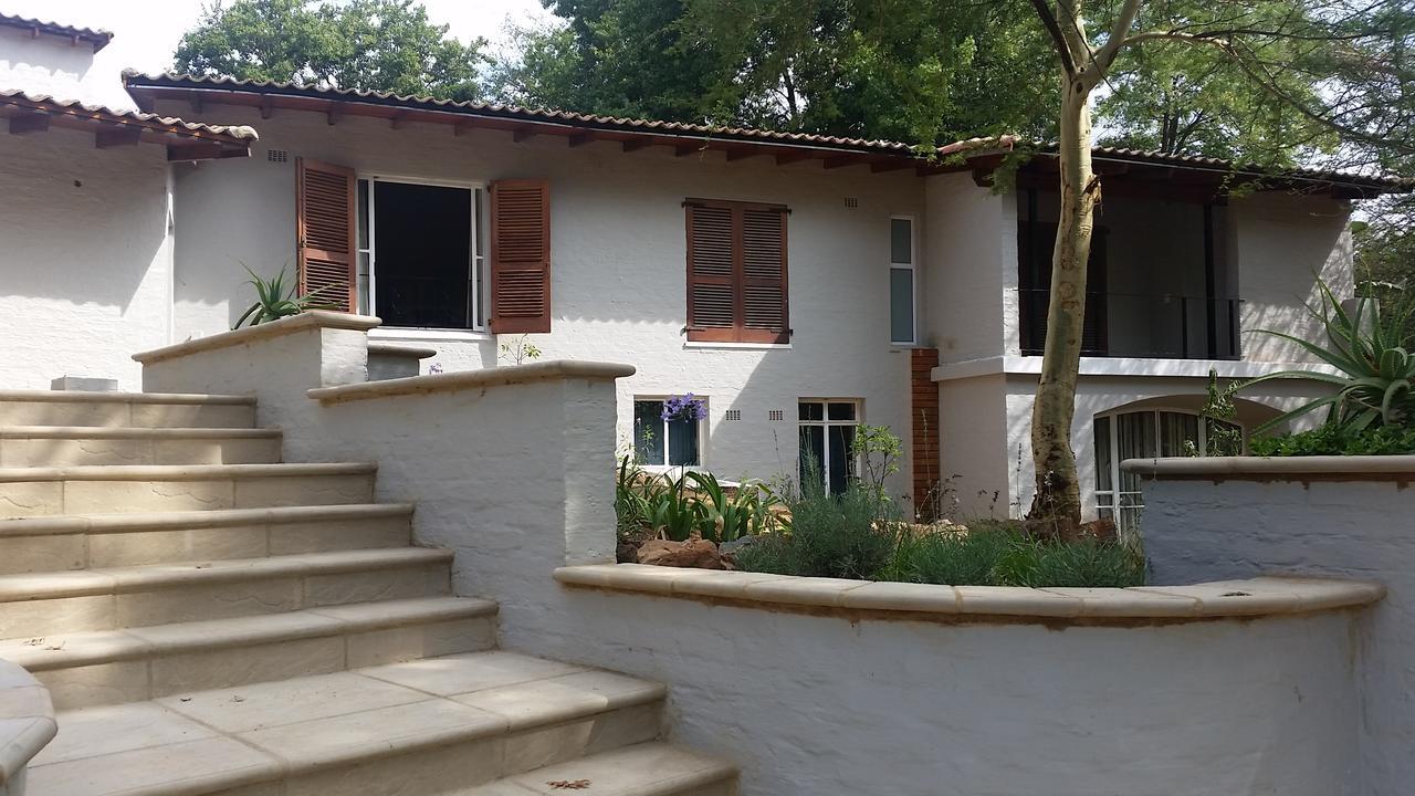 Amberhall Guesthouse Johannesbourg Extérieur photo